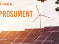 Panele fotowoltaiczne i turbina wiatrowa symbolizują przyszłość energetyki, gdzie prosument odgrywa kluczową rolę.